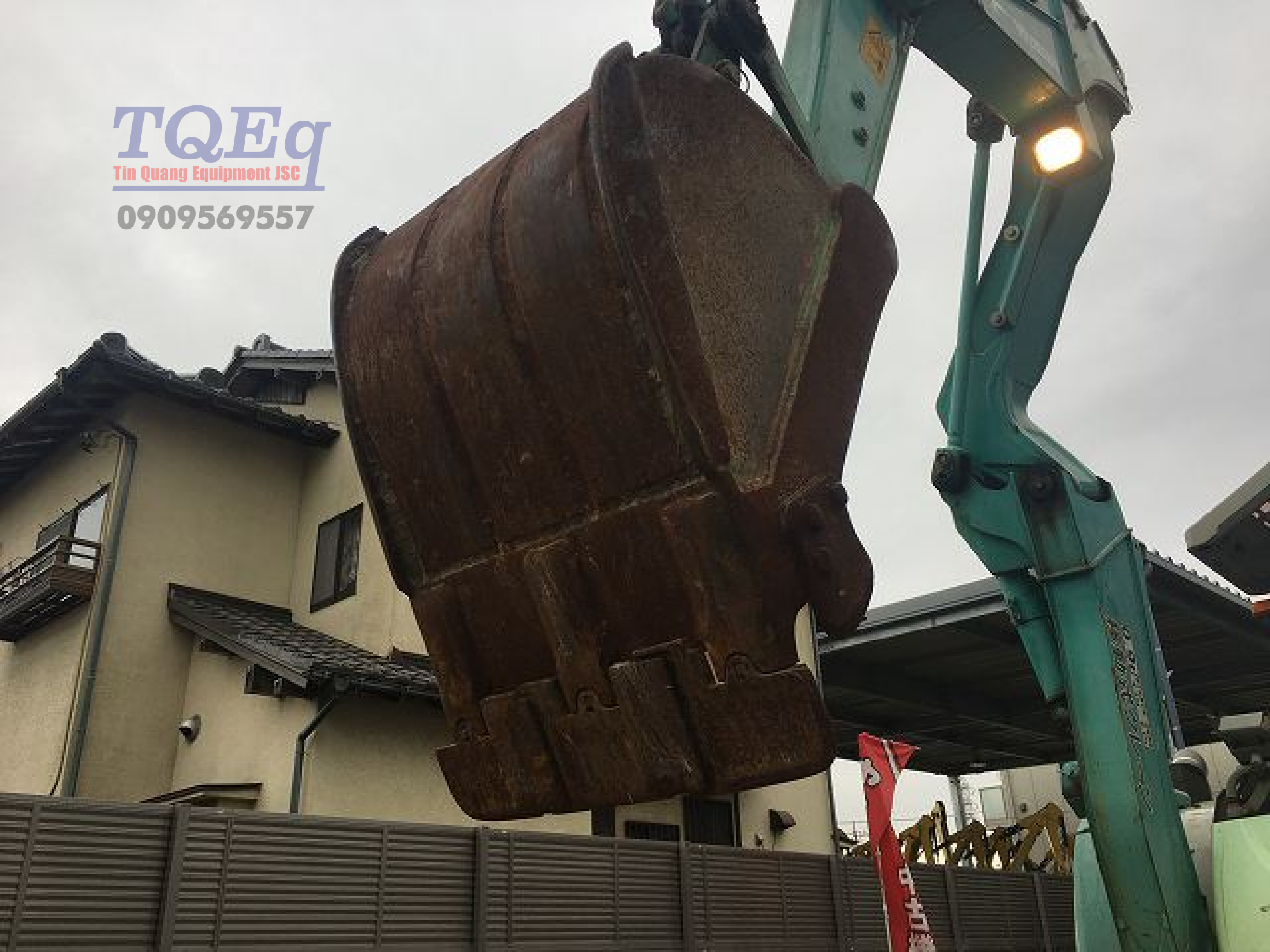 may-dao-banh-xich-cu-yanmar-b36-10