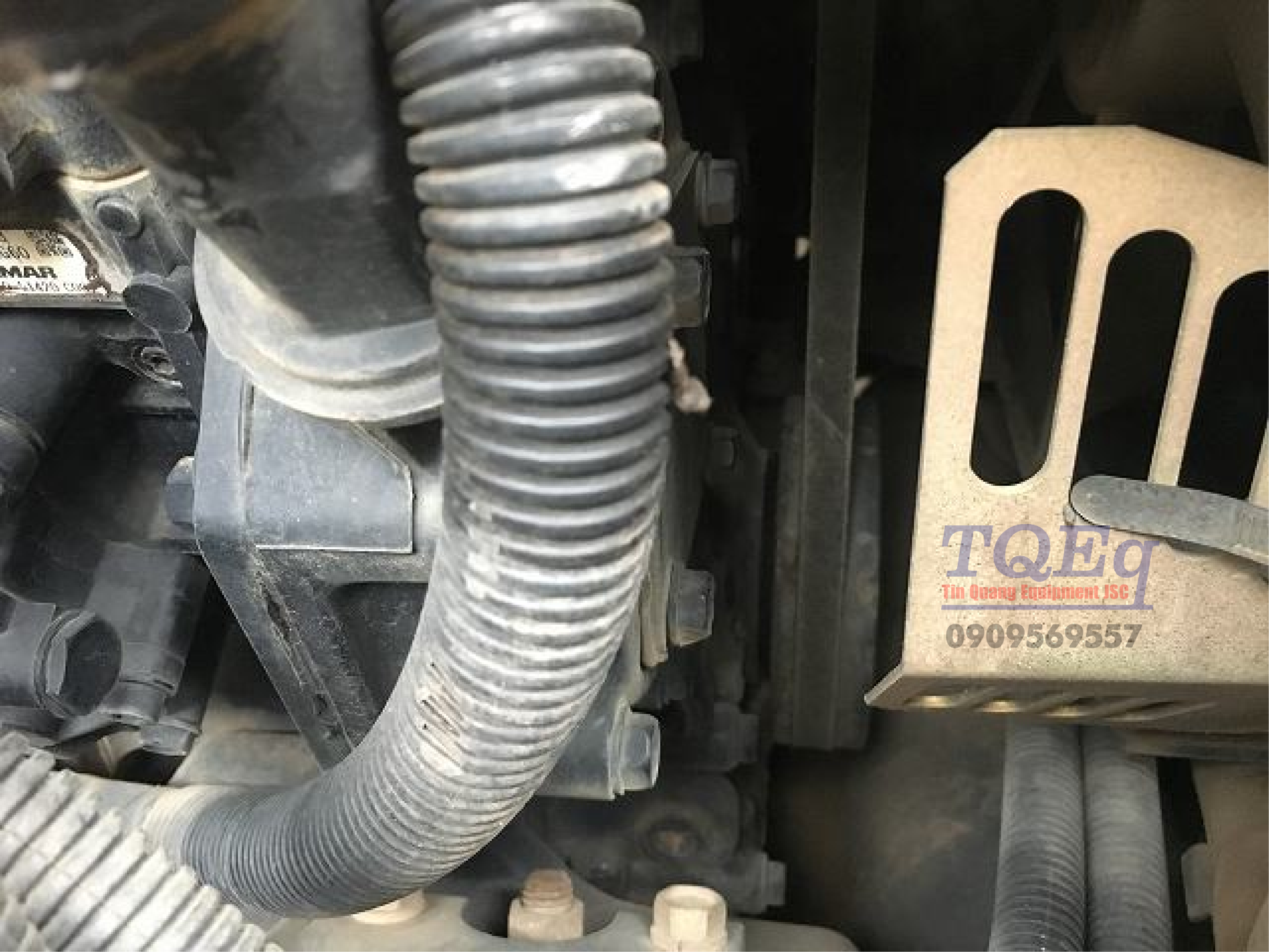 may-dao-banh-xich-cu-yanmar-b36-5