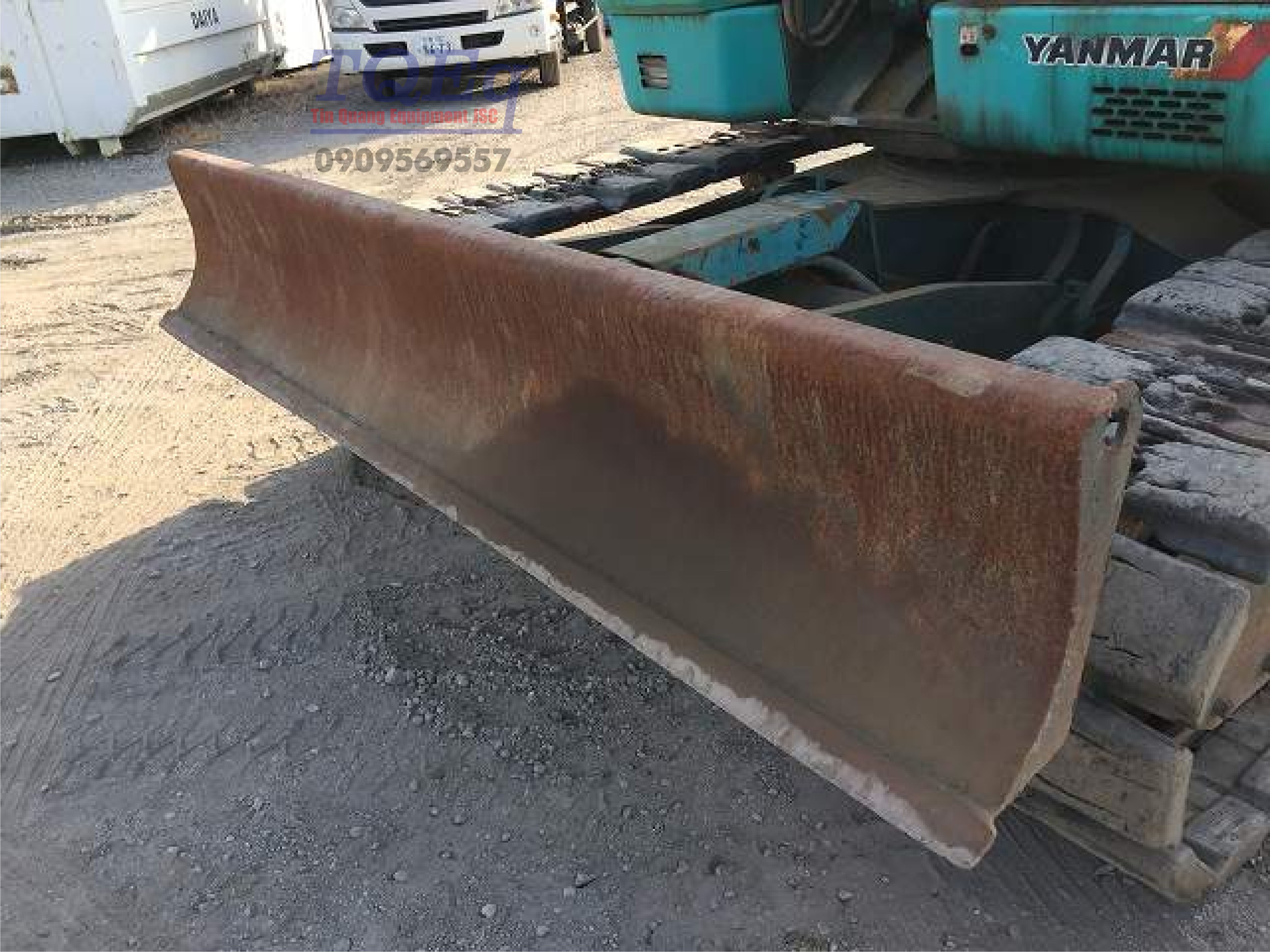 may-dao-banh-xich-yanmar-b73-9