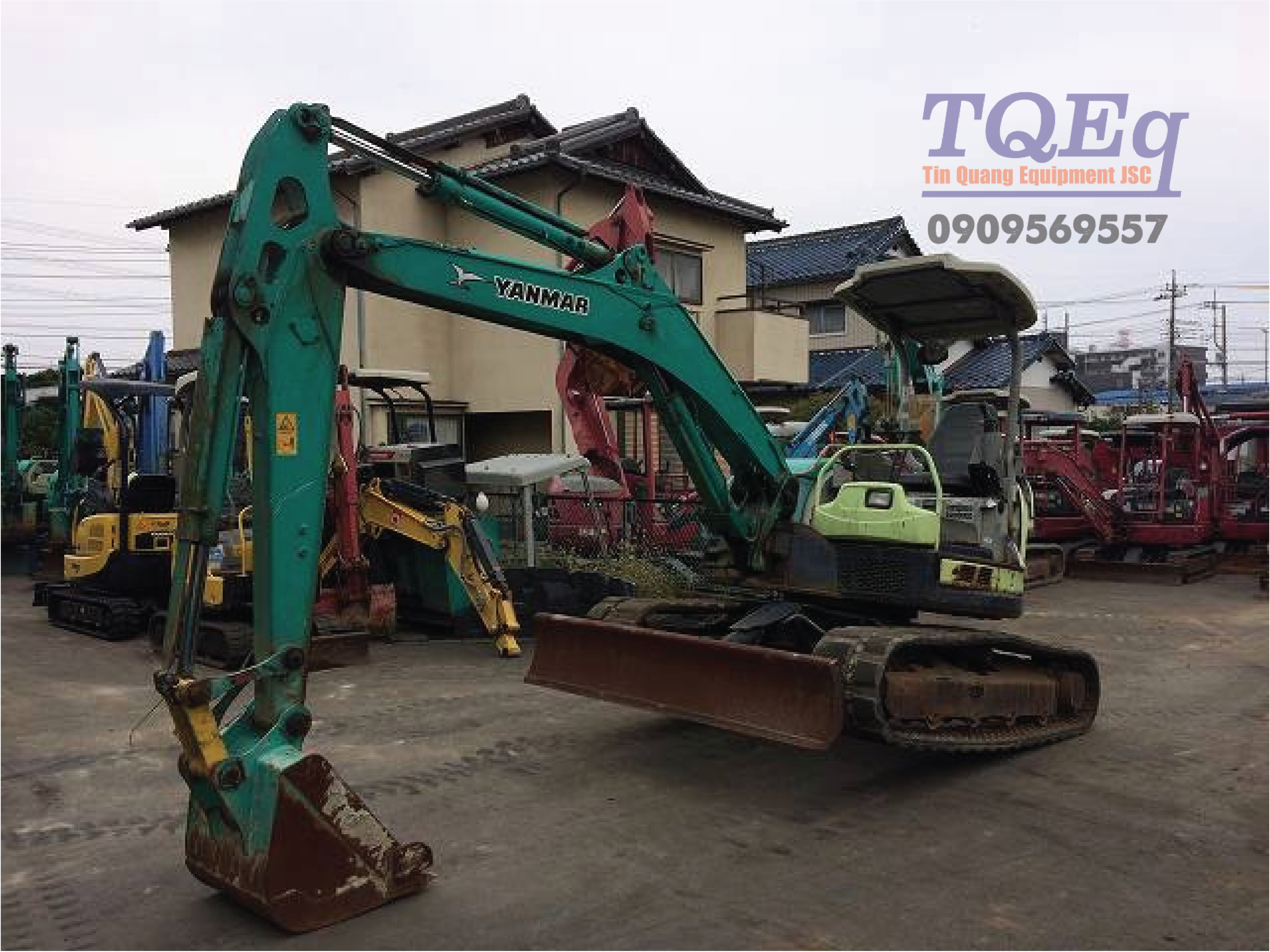 may-dao-banh-xich-cu-yanmar-Vi50-5
