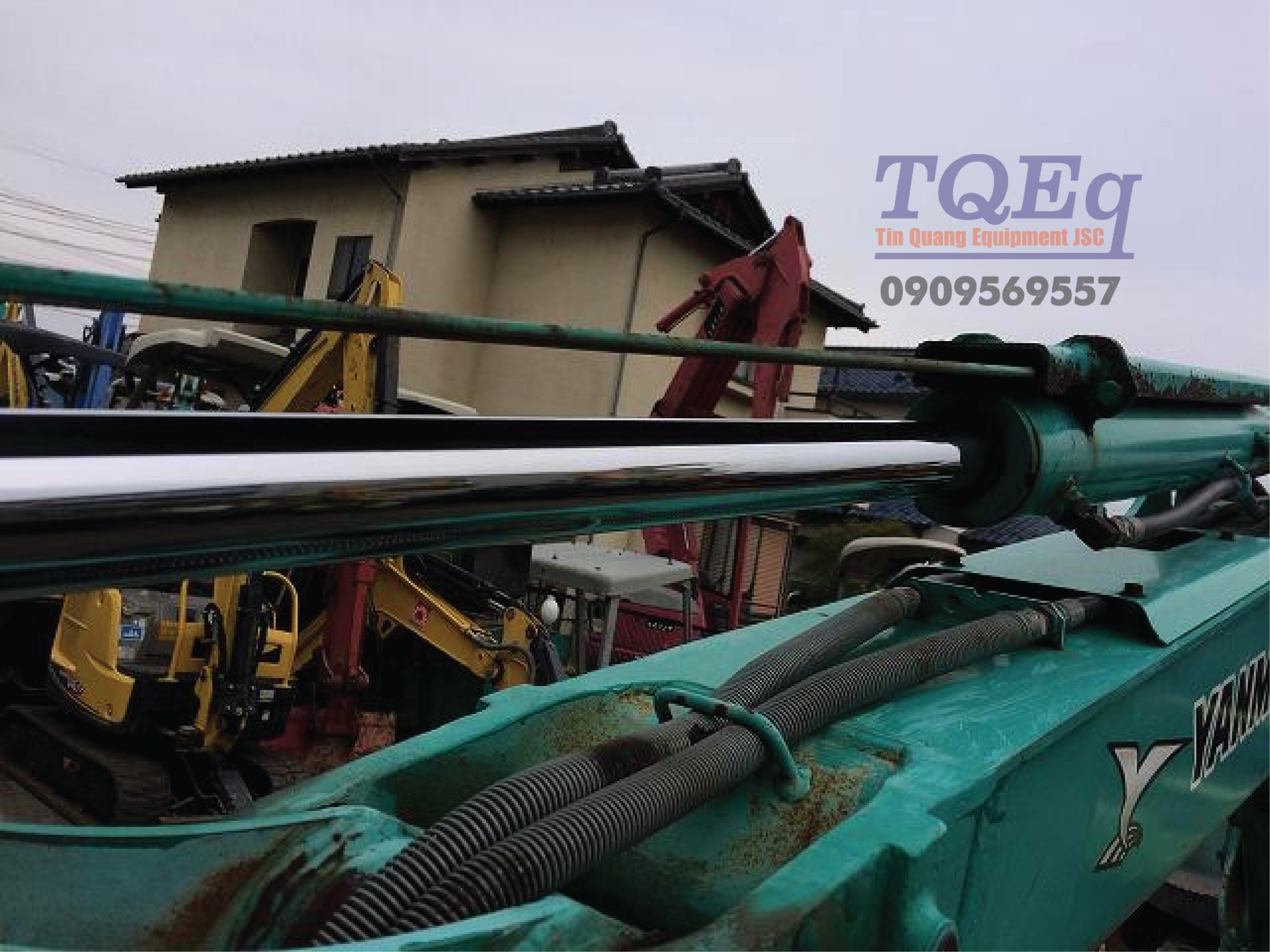 may-dao-banh-xich-cu-yanmar-Vi50-5-17