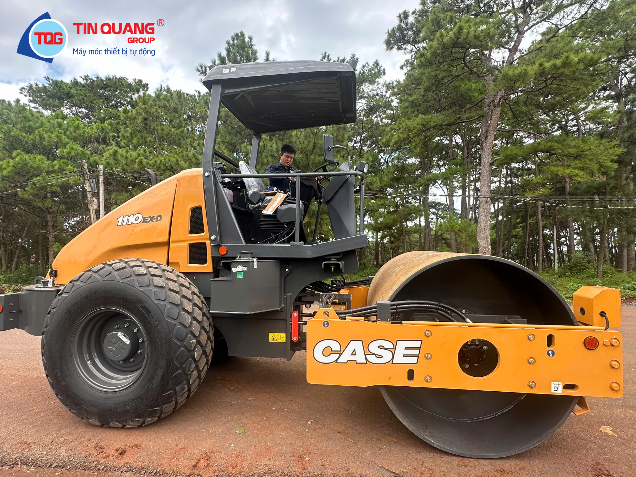 Tín Quang bàn giao máy lu rung cho công trình thuê mướn