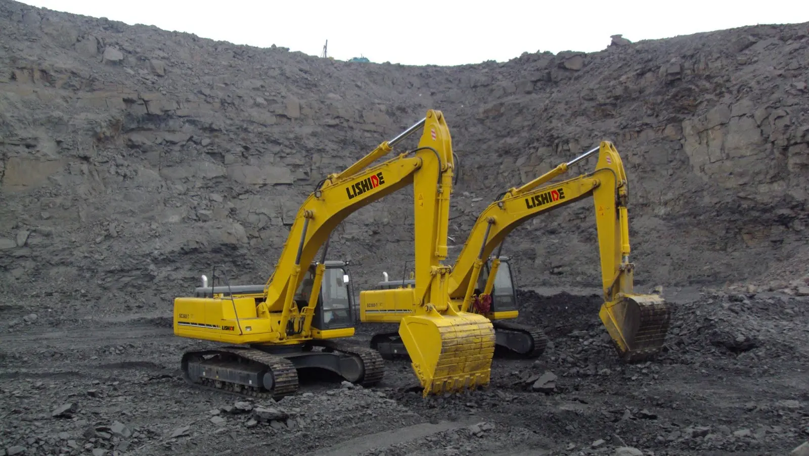 Tình trạng bảo dưỡng máy móc quyết định độ ổn định và hiệu suất đào.