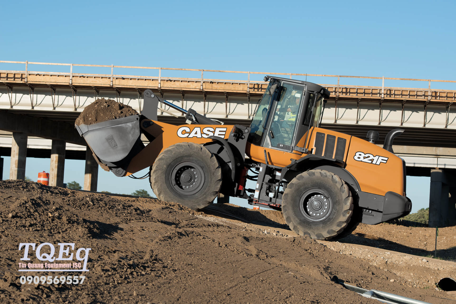 Kinh nghiệm "vàng" khi chọn mua máy xúc lật